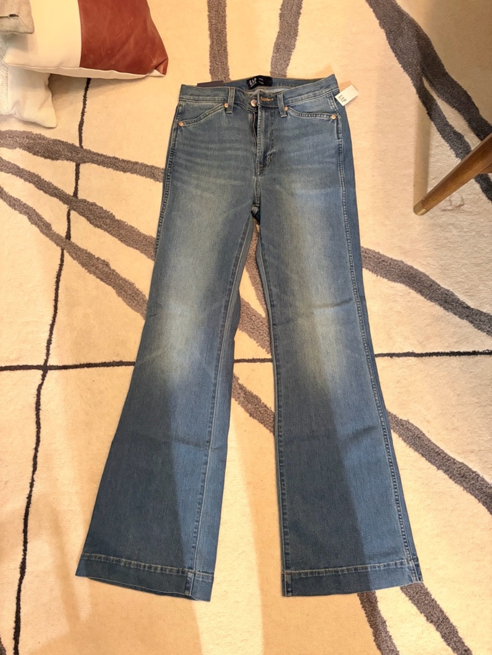 GAP High Rise Flare Medium Blue Wide-Leg Jeans